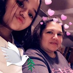 Meet your Posher, Yadira